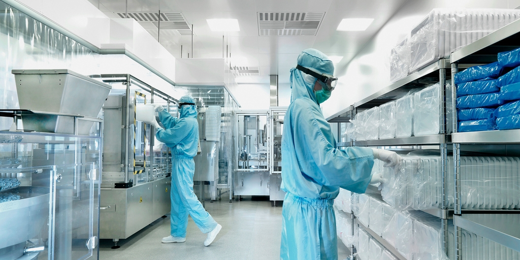 GMP-compliance-onsite-calibration Monitoring the atmoshpere and quality of ultrapure water in a clean room needs accurate measurement