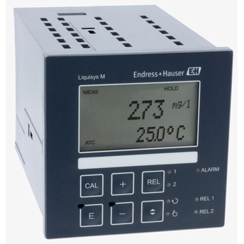 Liquisys COM223 ist ein kompakter Schalttafel-Messumformer für die Sauerstoffmessung.