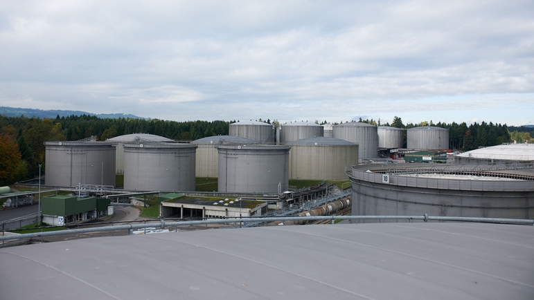 Terminalbeheer, olie en gas, laden van vrachtwagens Terminalbeheer