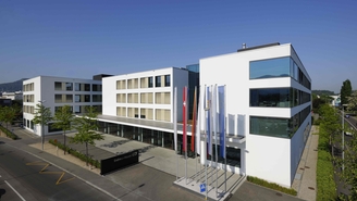 Het hoofdkantoor van de Endress+Hauser Group in Reinach, Zwitserland.