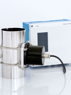 De Flowfit CUA262-flowarmatuur met het gemonteerde ultrasone reinigingsinstrument CYR52.