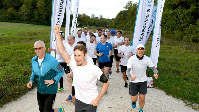 On the move for a good cause: the participants of the first Endress+Hauser Water Challenge