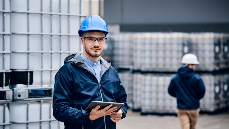 Überwachung von Flüssigkeiten in IBC-Containern in der Lebensmittel- und Getränkeindustrie