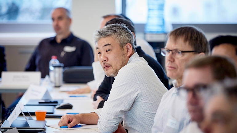 Participants à l'écoute lors d'une formation