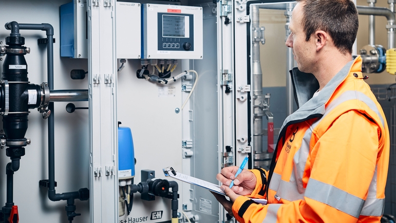 Fonctionnement d'une platine d'analyse des effluents des eaux usées dans une centrale de production électrique