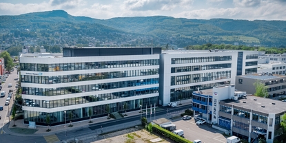 Un bâtiment plein de savoir-faire : le siège du groupe à Reinach, en Suisse