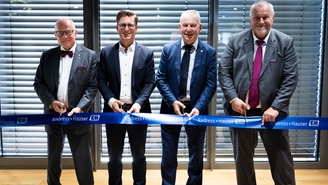 Inauguration du nouveau bâtiment administratif de Liquid analysis à Gerlingen