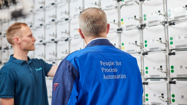 Les électrolyseurs AEM modulaires peuvent être montés en série pour augmenter la production