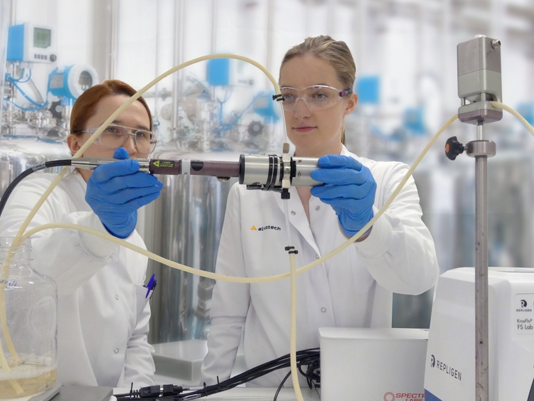 Étude de cas d'Alvotech utilisant les systèmes Raman d'Endress+Hauser Scientifiques Alvotech avec chambre de passage Raman